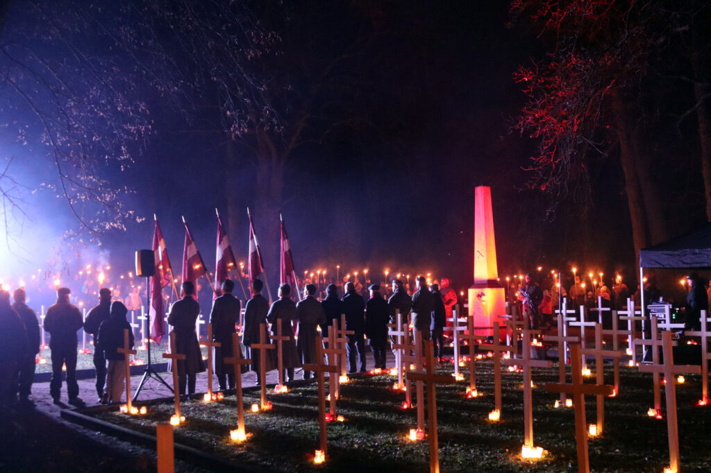 Lāpu gājiens Valmierā