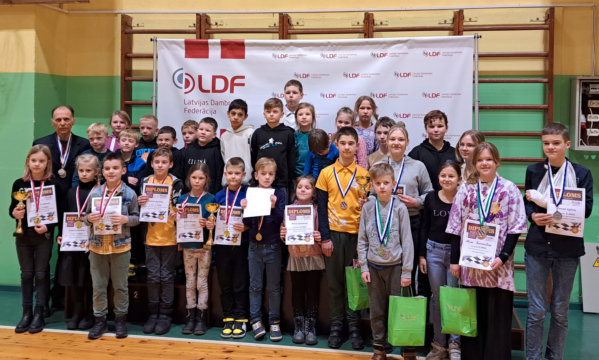Latvijas Skolēnu sporta spēlēs dambretē