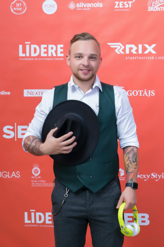 Līdz radio nonācis nejauši