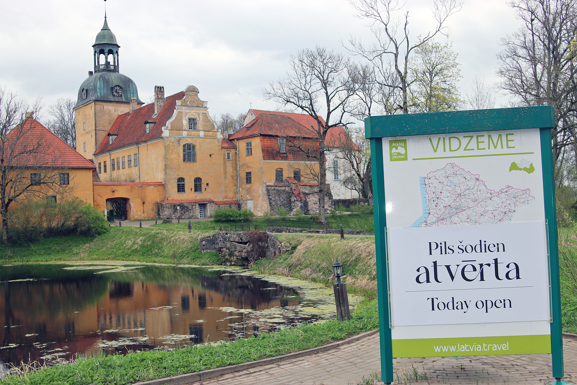 Lielstraupē – mēģinot pieskarties mūžībai
