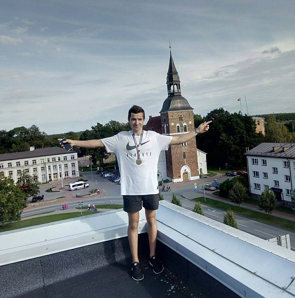 Likt enerģiju lietā skrienot
