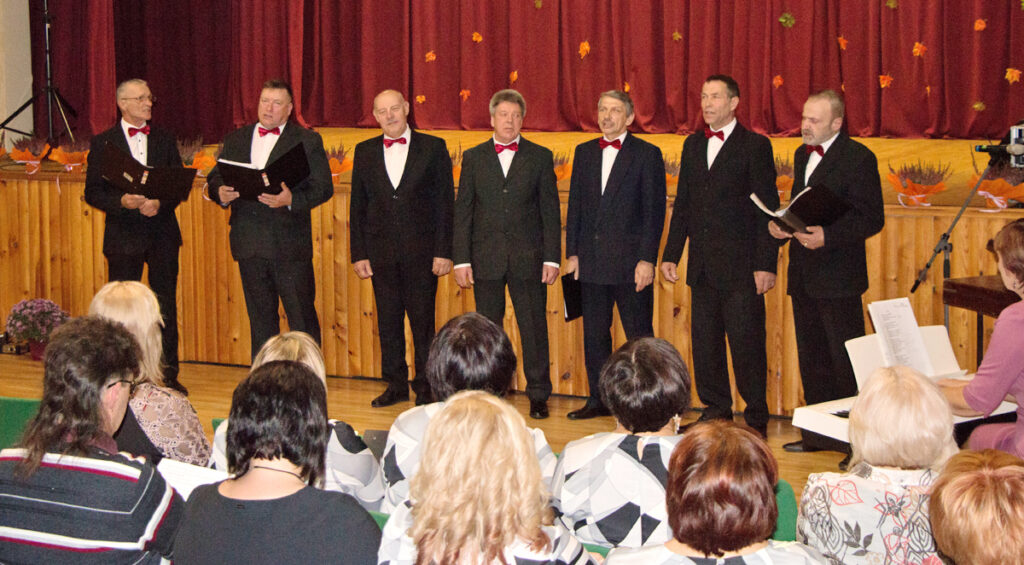 Lodes kultūras namam – 30
