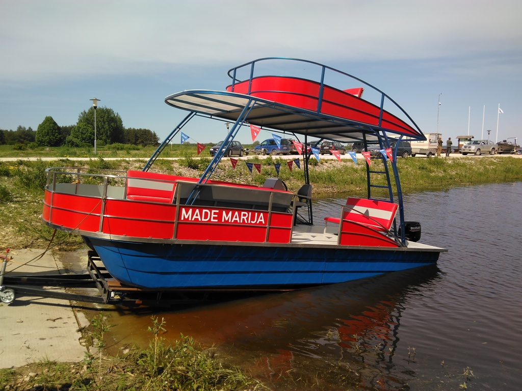 Made Marija jau peld Burtniekā
