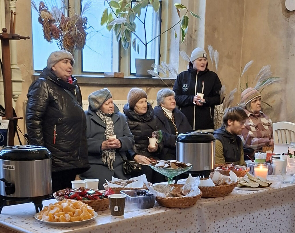 Mazie viesturieši sarūpē pārsteigumu senioriem