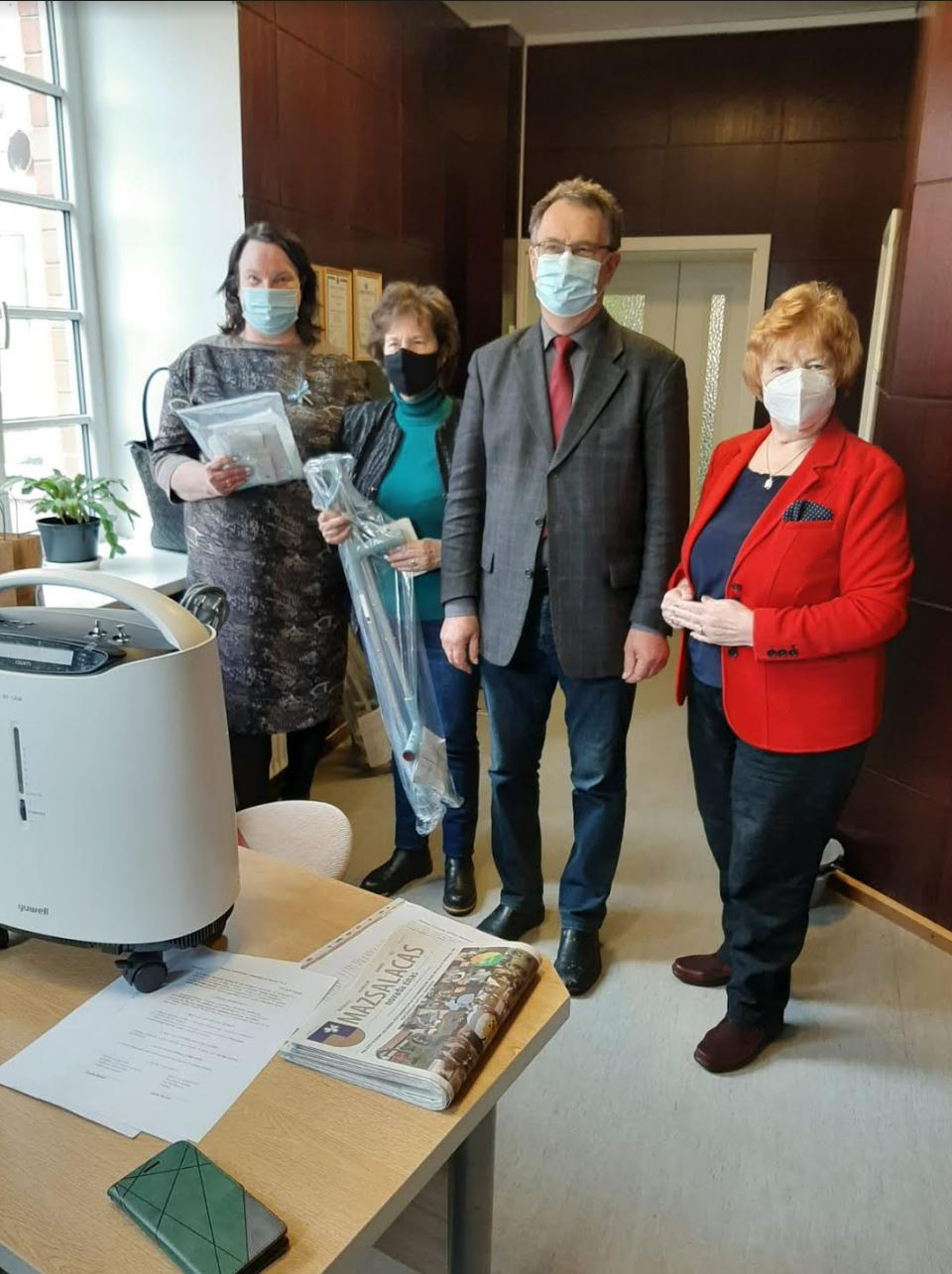 Mazsalacas slimnīcai dāvina medicīnas inventāru
