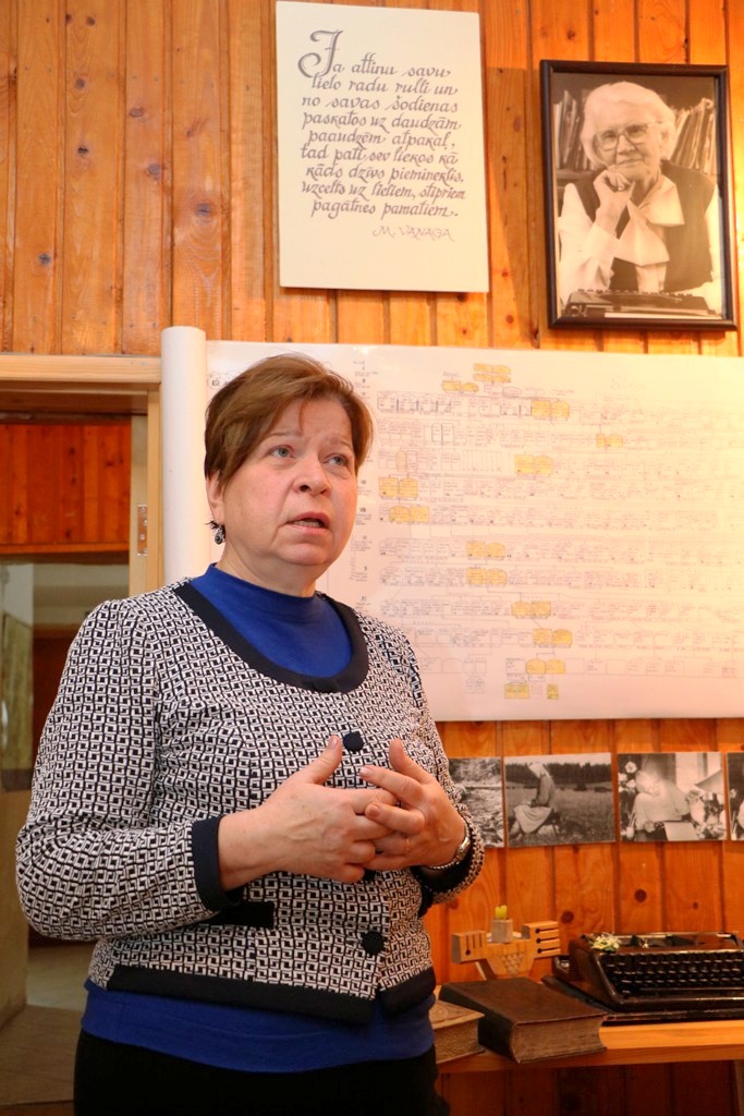 Melānijas vulkāns ir vaļā. II