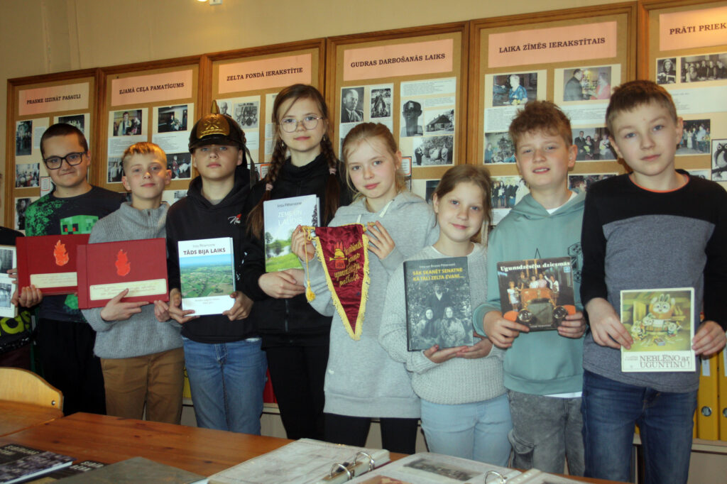 Mozaīkas gabaliņš no skolas muzeja