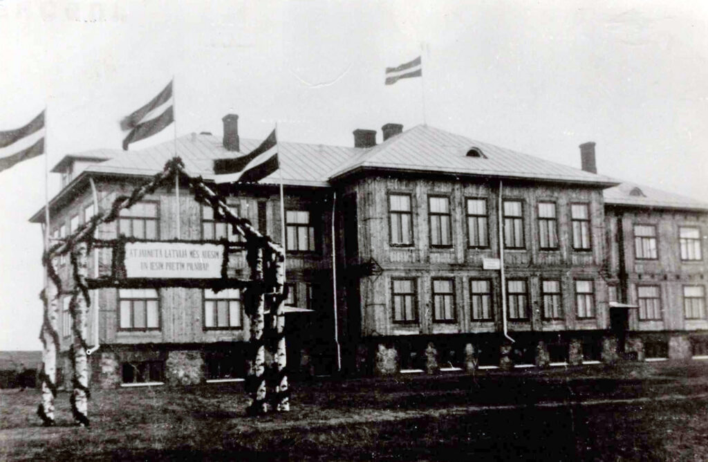 Mūsu skolai – 88