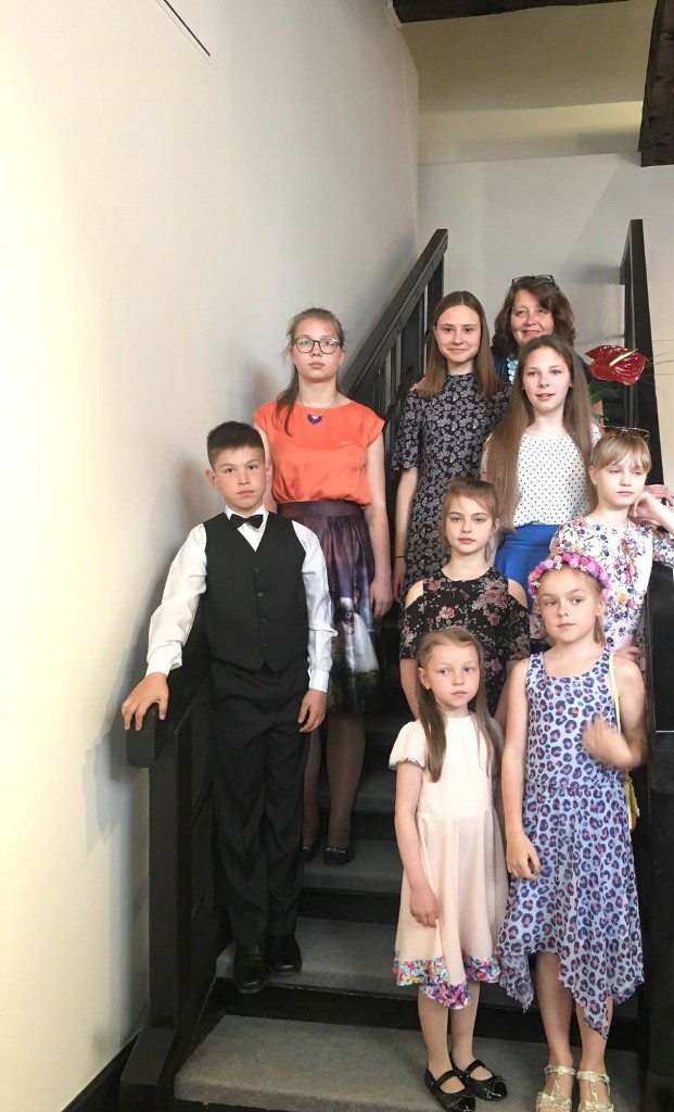 Mūzika pāri visam