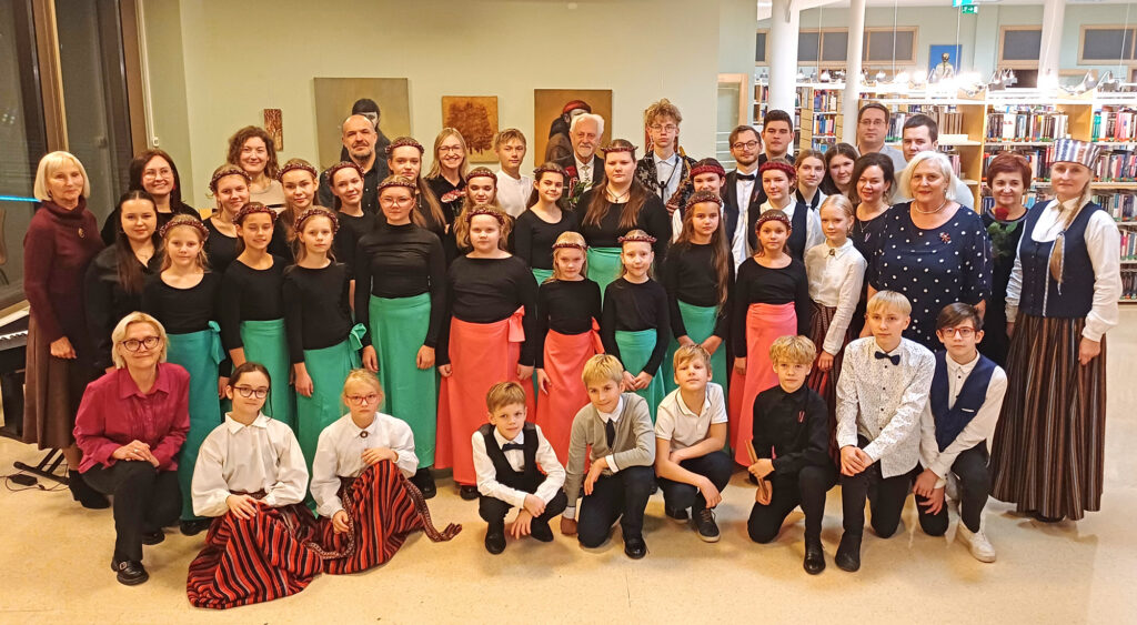 Muzikāla vakarēšana nopietnā noskaņā