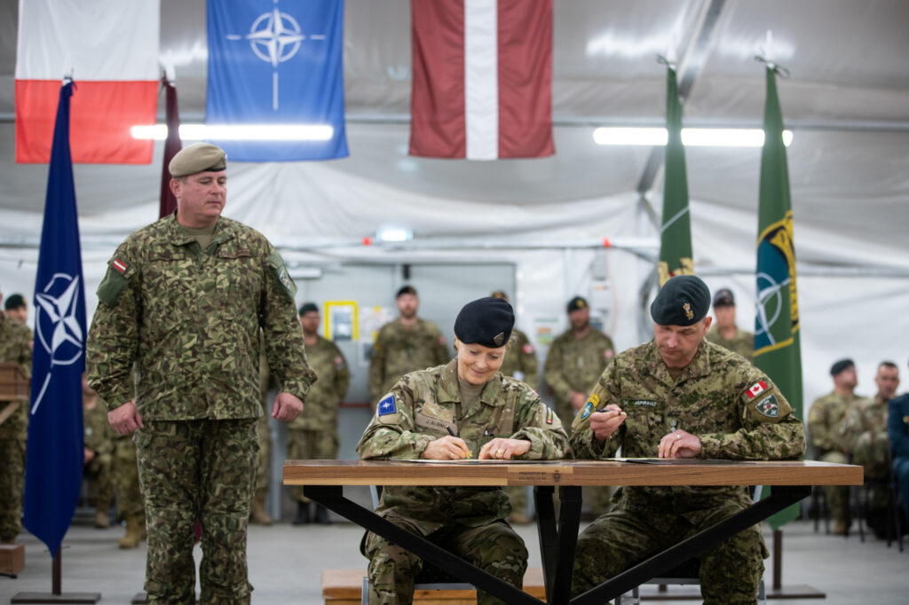 NATO daudznacionālā brigāde arī Valmierā un apkārtnē veic pirmās pilna mēroga mācības