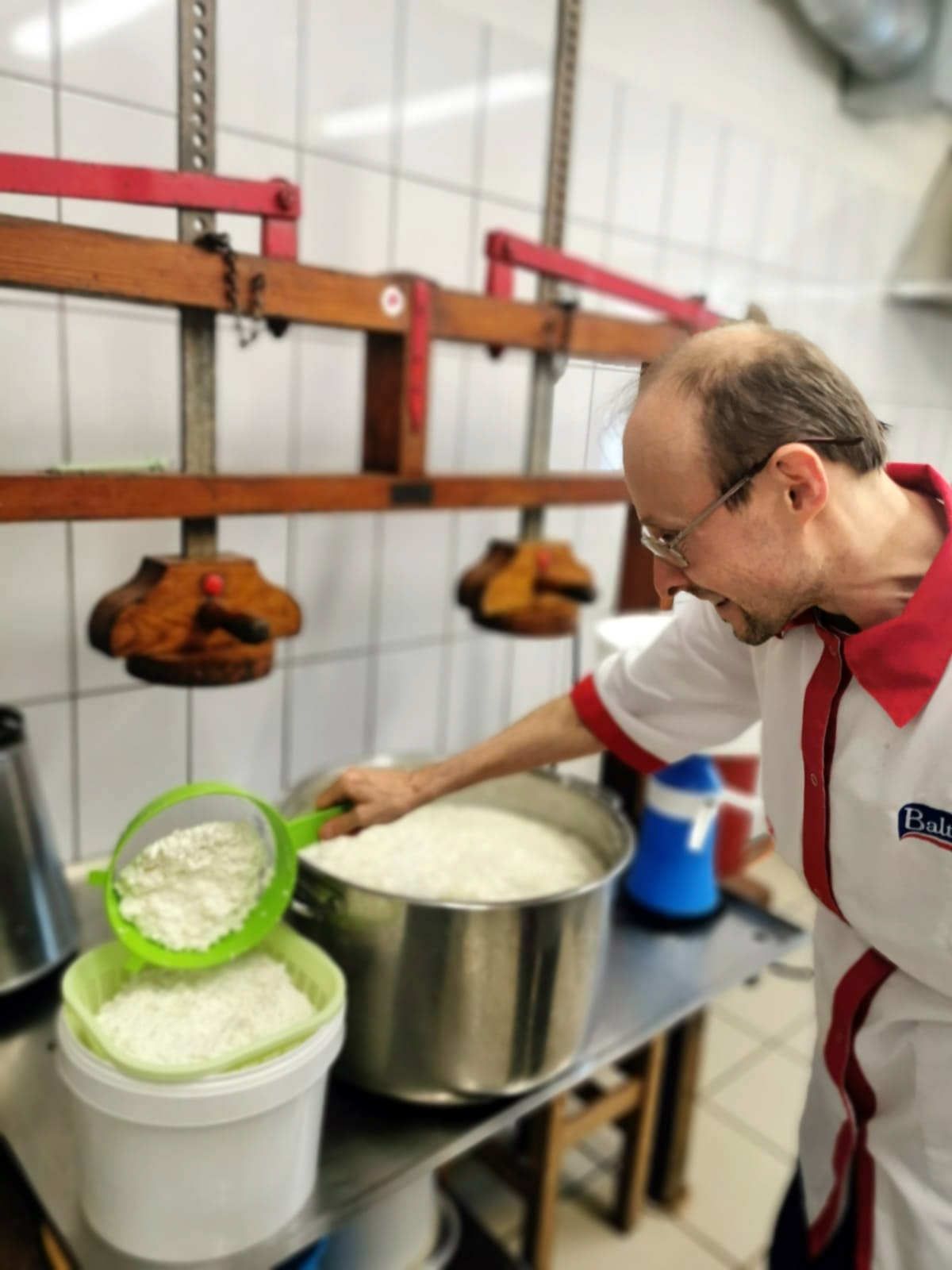 Neatkārtojamais top cilvēku rokām