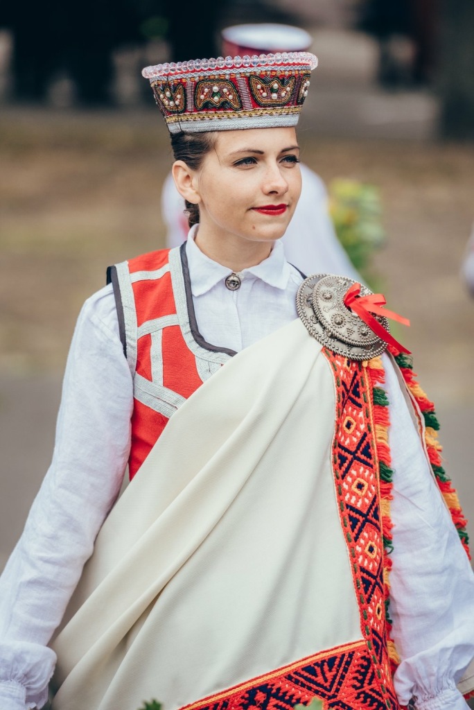 Nogurusi, bet saviļņota reizē