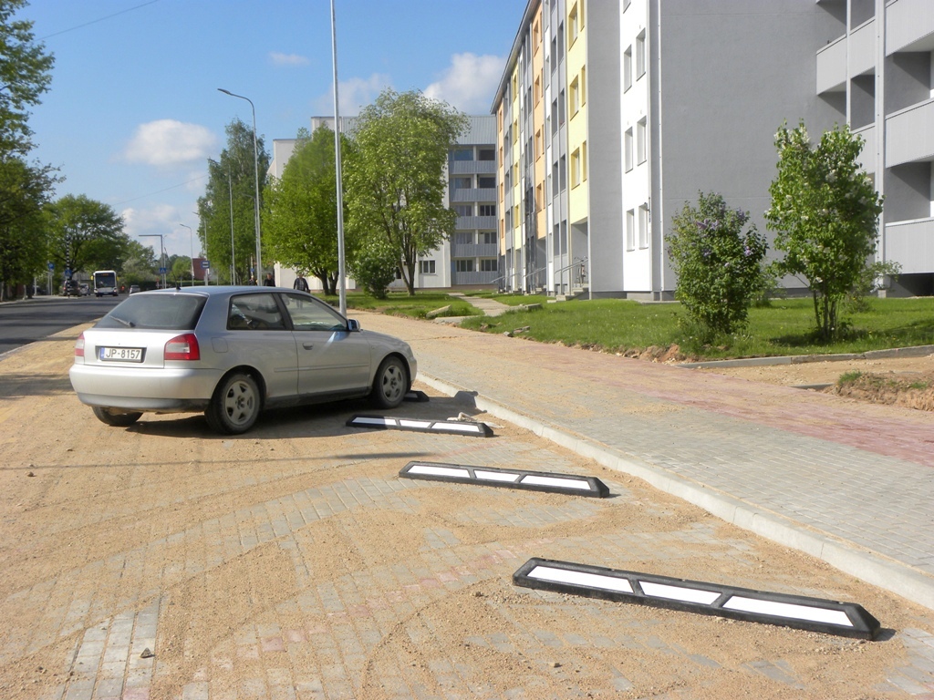 Nomaksāšana un mierīga stāvēšana