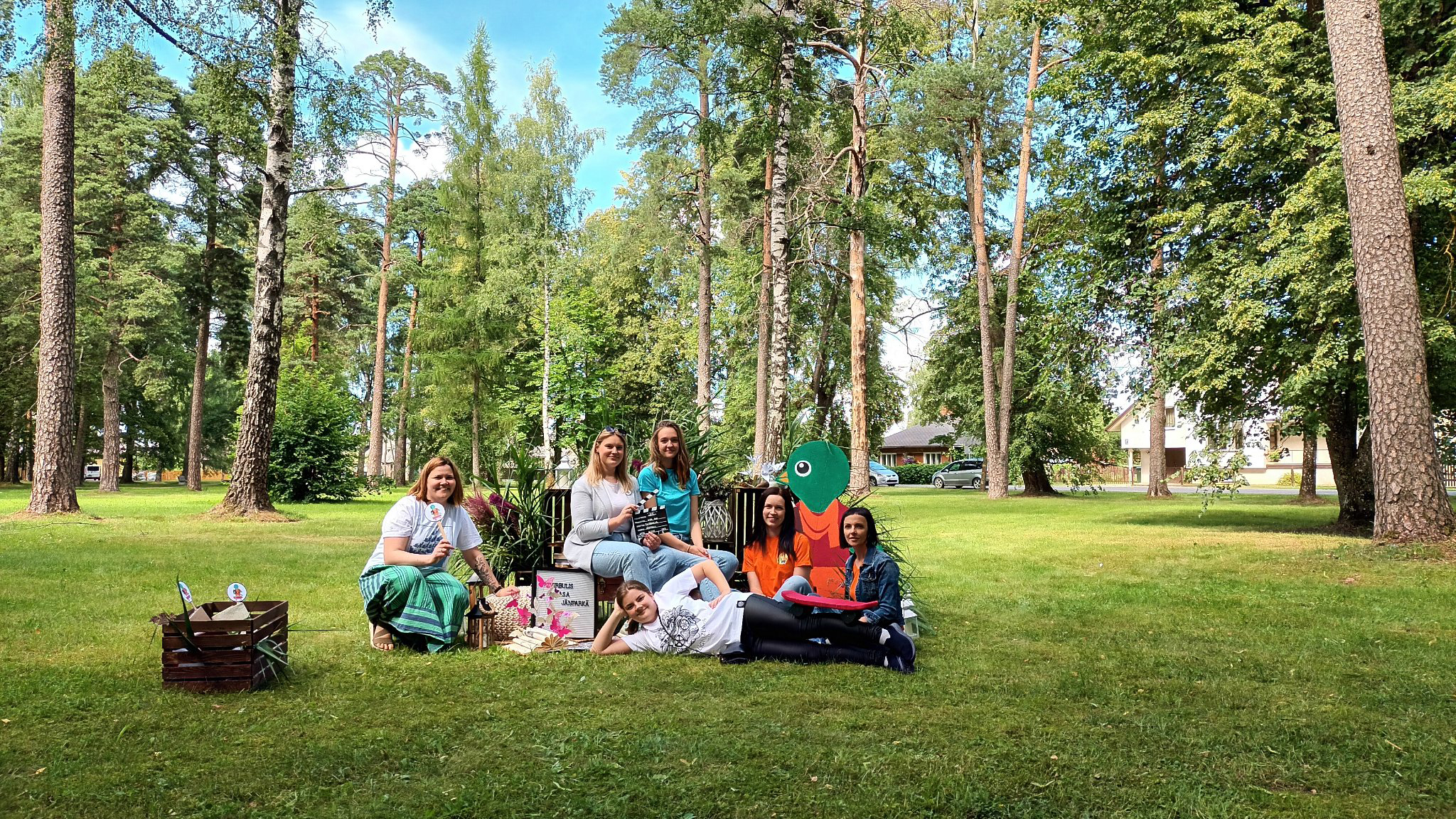 Novada skolēni aktīvi izmanto iespēju vasarā strādāt