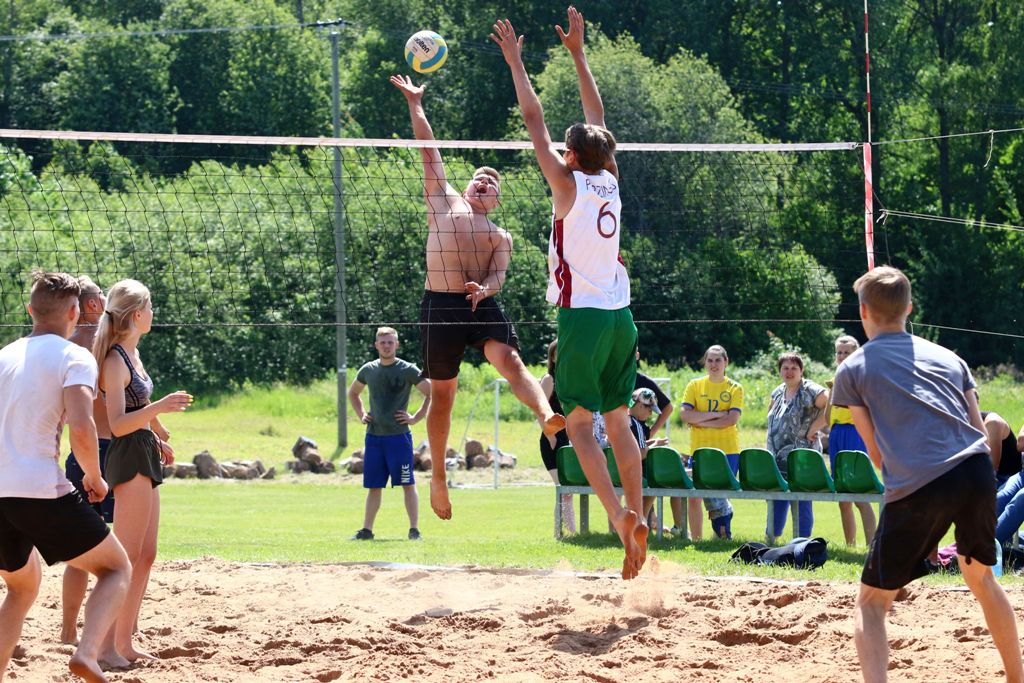 Novada sporta spēļu seriāls jau pusē