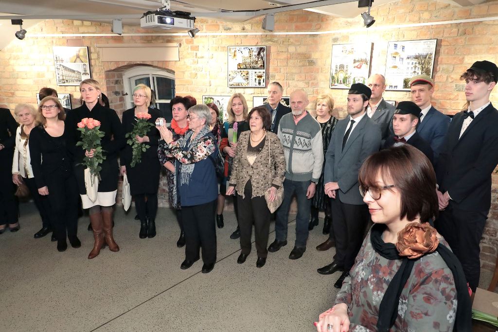 Novadniekam, izcilam arhitektam Konstantīnam Pēkšēnam – 160