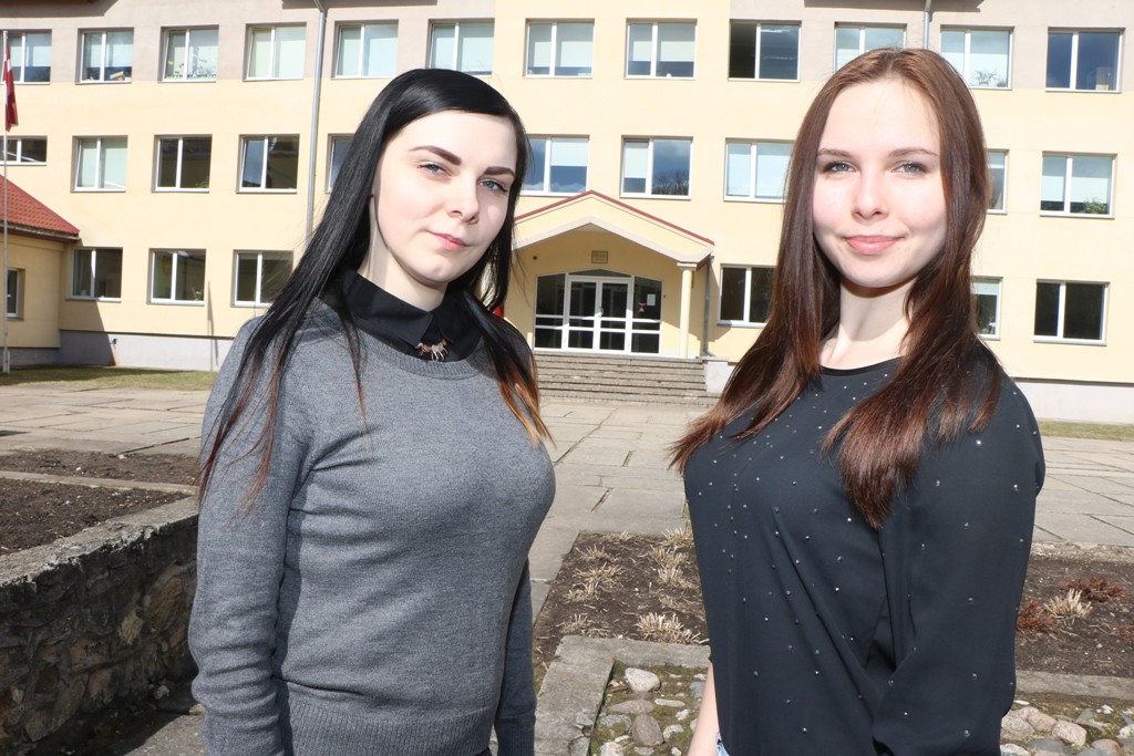 Pabeigta vidusskola, iegūta profesija
