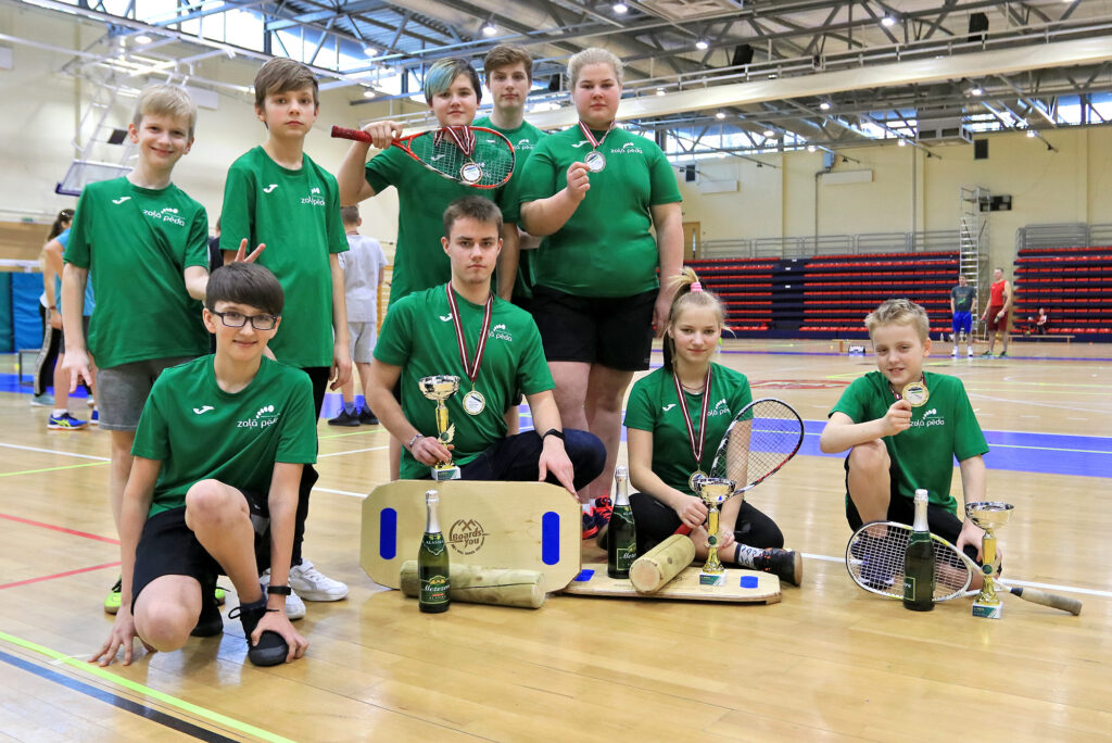 Panākumi “Sporta Punkts” krosmintona balvas izcīņā
