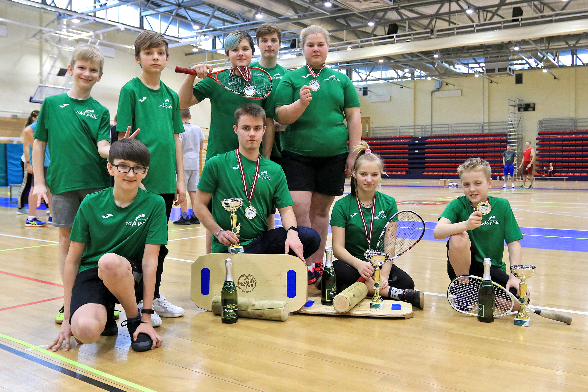 Panākumi “Sporta Punkts” krosmintona balvas izcīņā