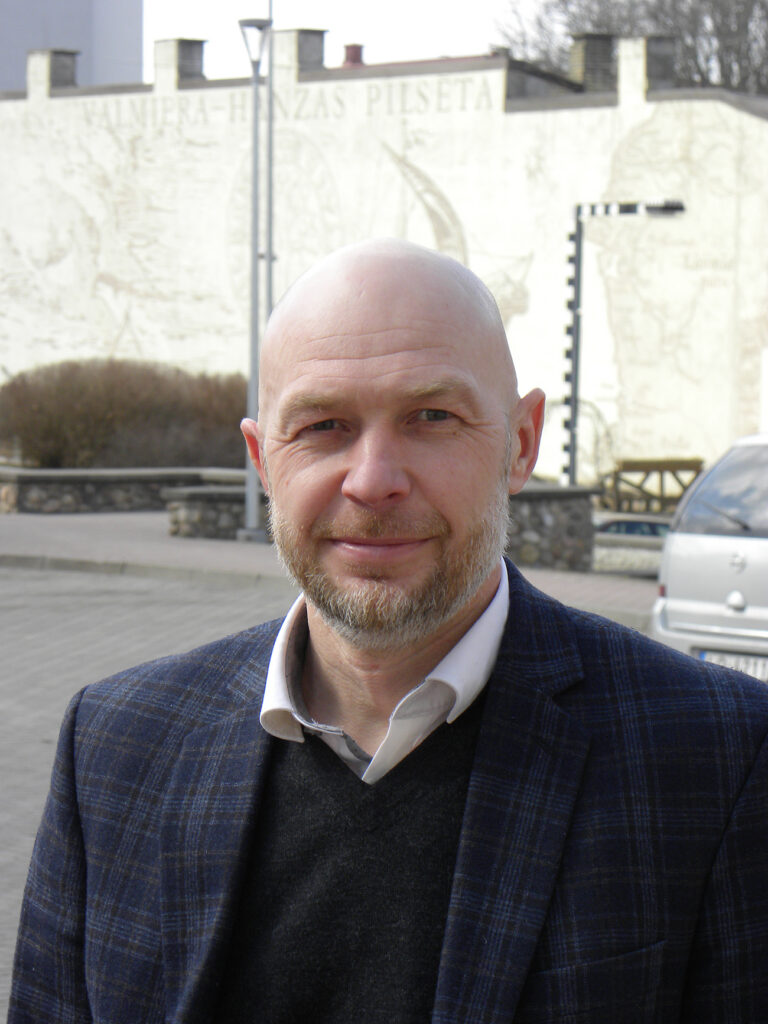 Par Valmieras attīstības lietām