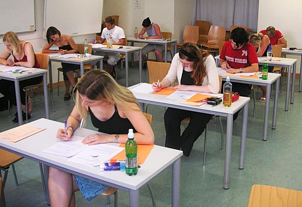 Par centralizēto eksāmenu rezultātiem