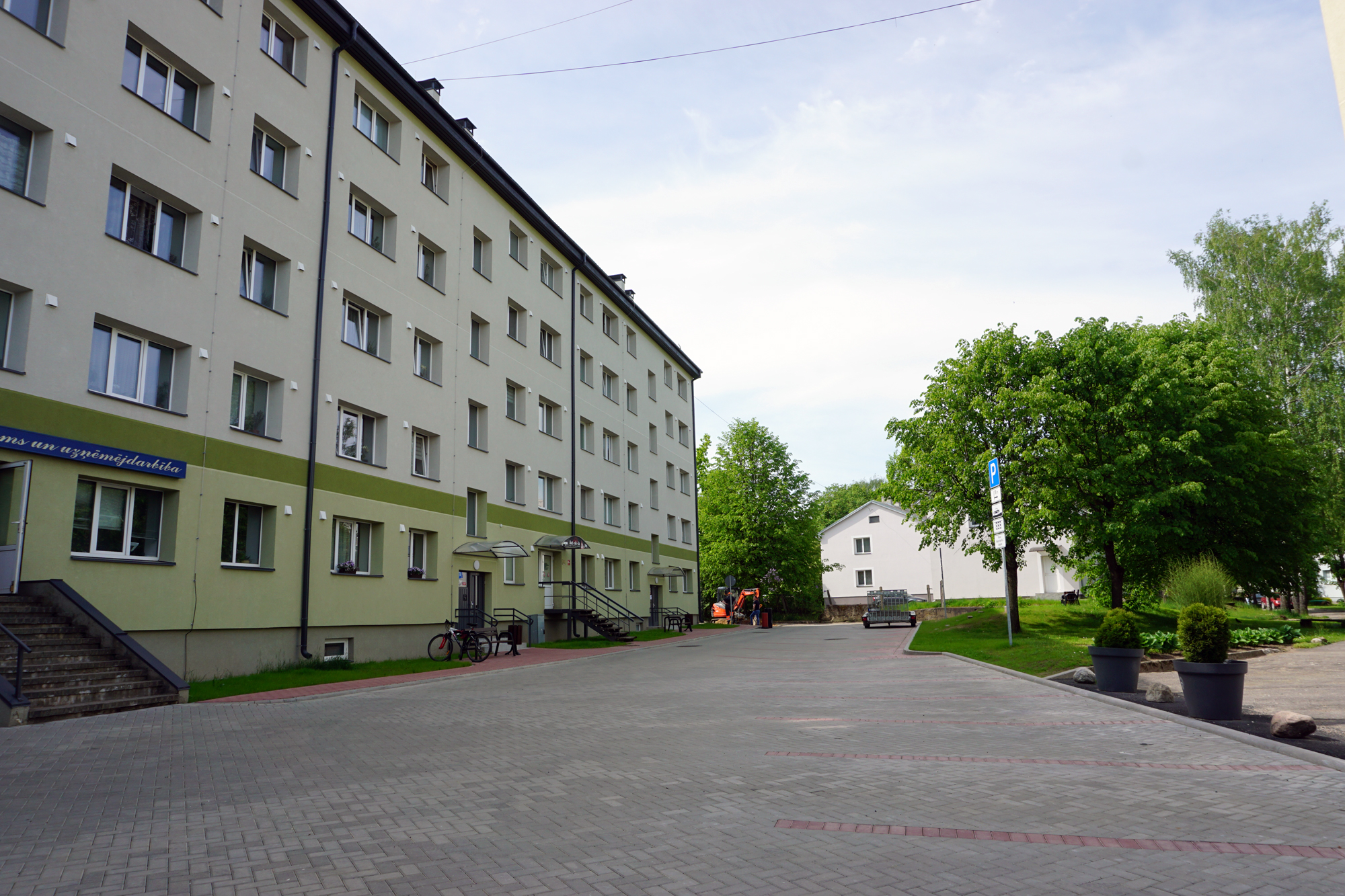 Par ēku renovācijas izcilniekiem un ikdienu