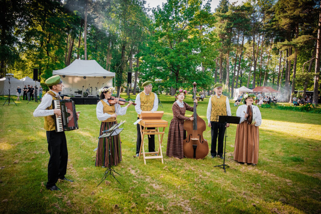 Par ģimenēm pievilcīgu vidi