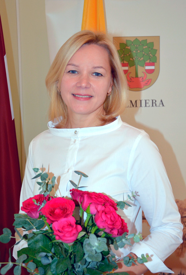 Par izglītības iestādes direktori iecelta Iveta Kļaviņa