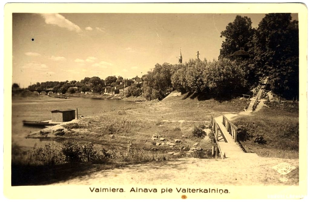 Par kājāmiešanas un vēstures godā celšanu