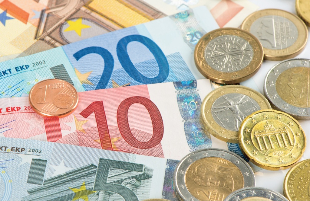 Pārskata 2011. gada pensijas un plāno  izmaksu