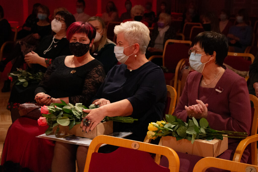 Pateicība un cieņa  medicīnas darbiniekiem