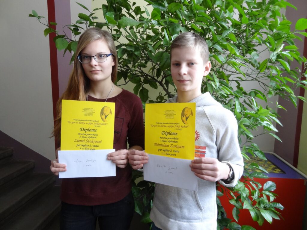Piedzīvojumi Stikla kalnā