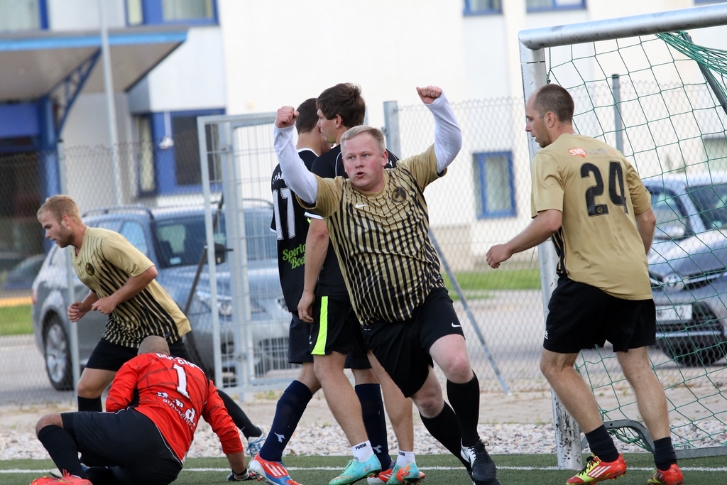 Pilsētas čempionātā līderos SK Spēks ar Kvartālu