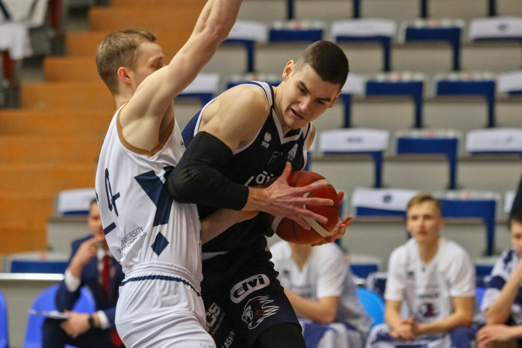 Pirmā uzvara jāņem Valmierā