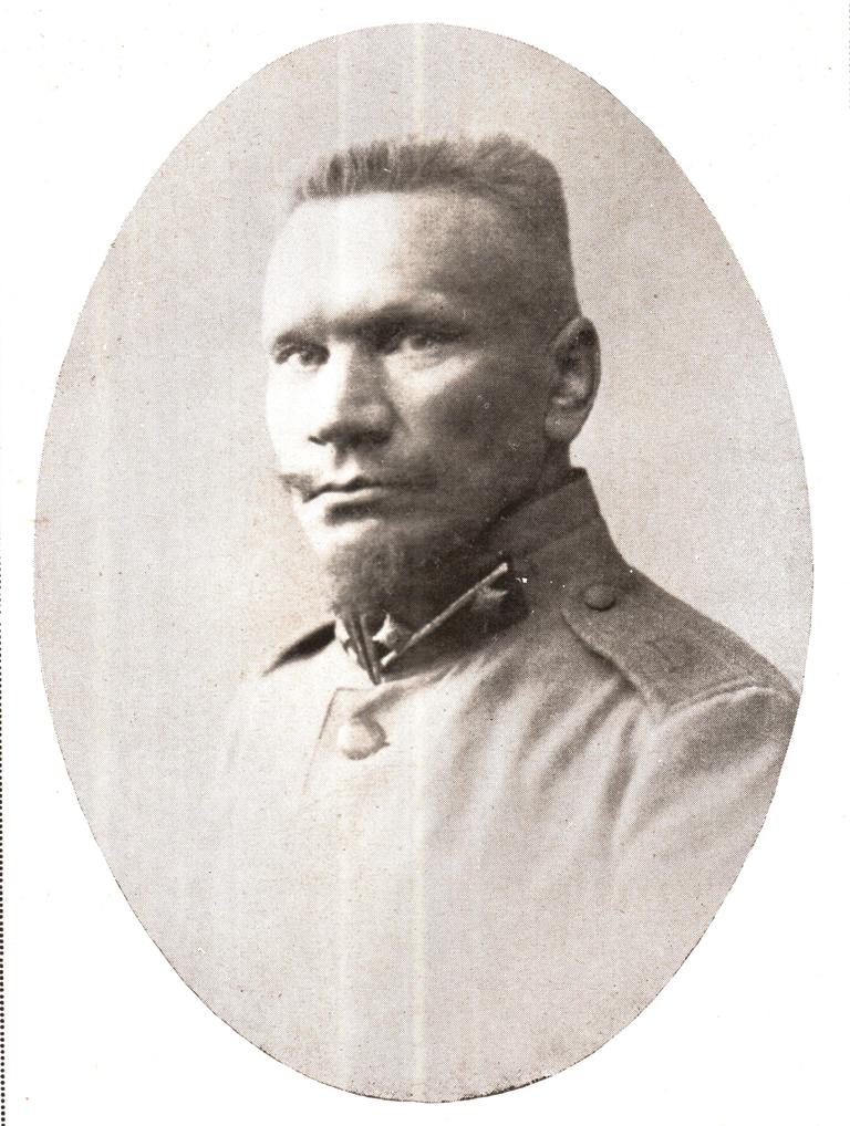 Pirms simt gadiem februārī