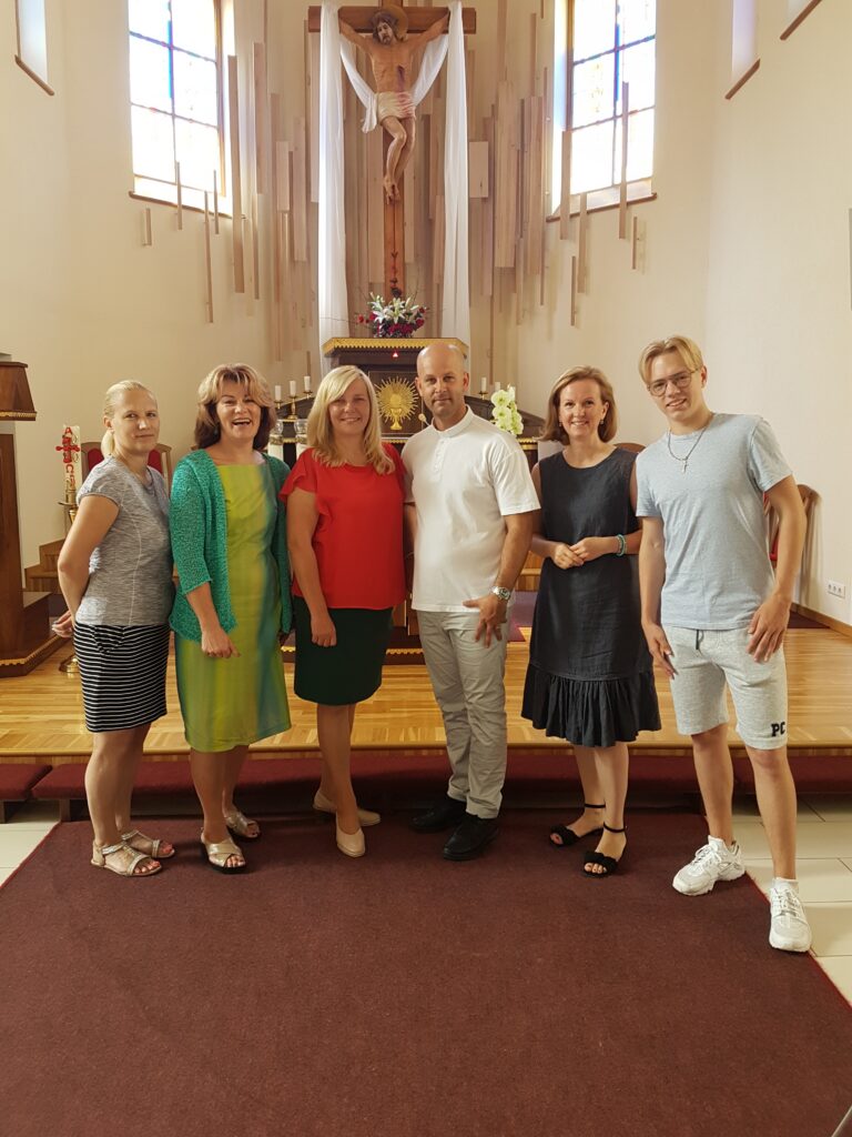 Priecīgi cerībā, pacietīgi bēdās, izturīgi lūgšanās
