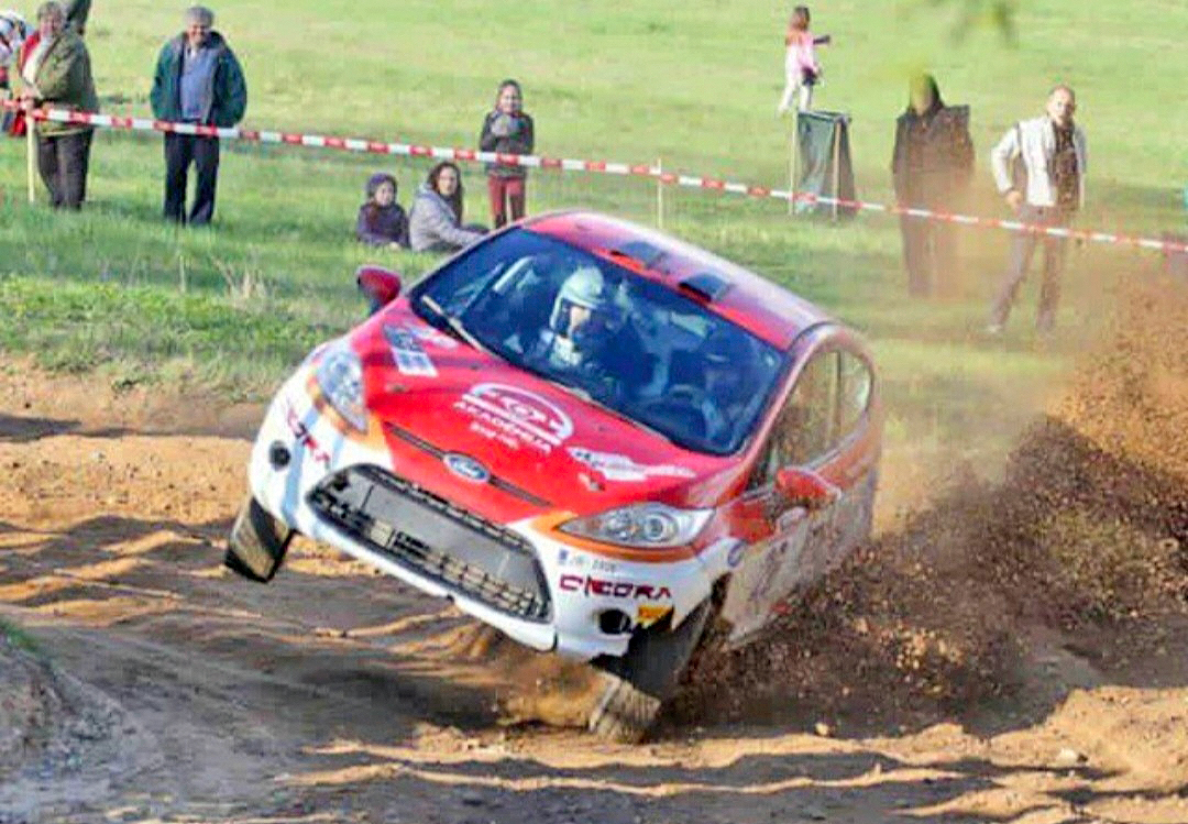 Rallijs viņu vaļā nelaiž!