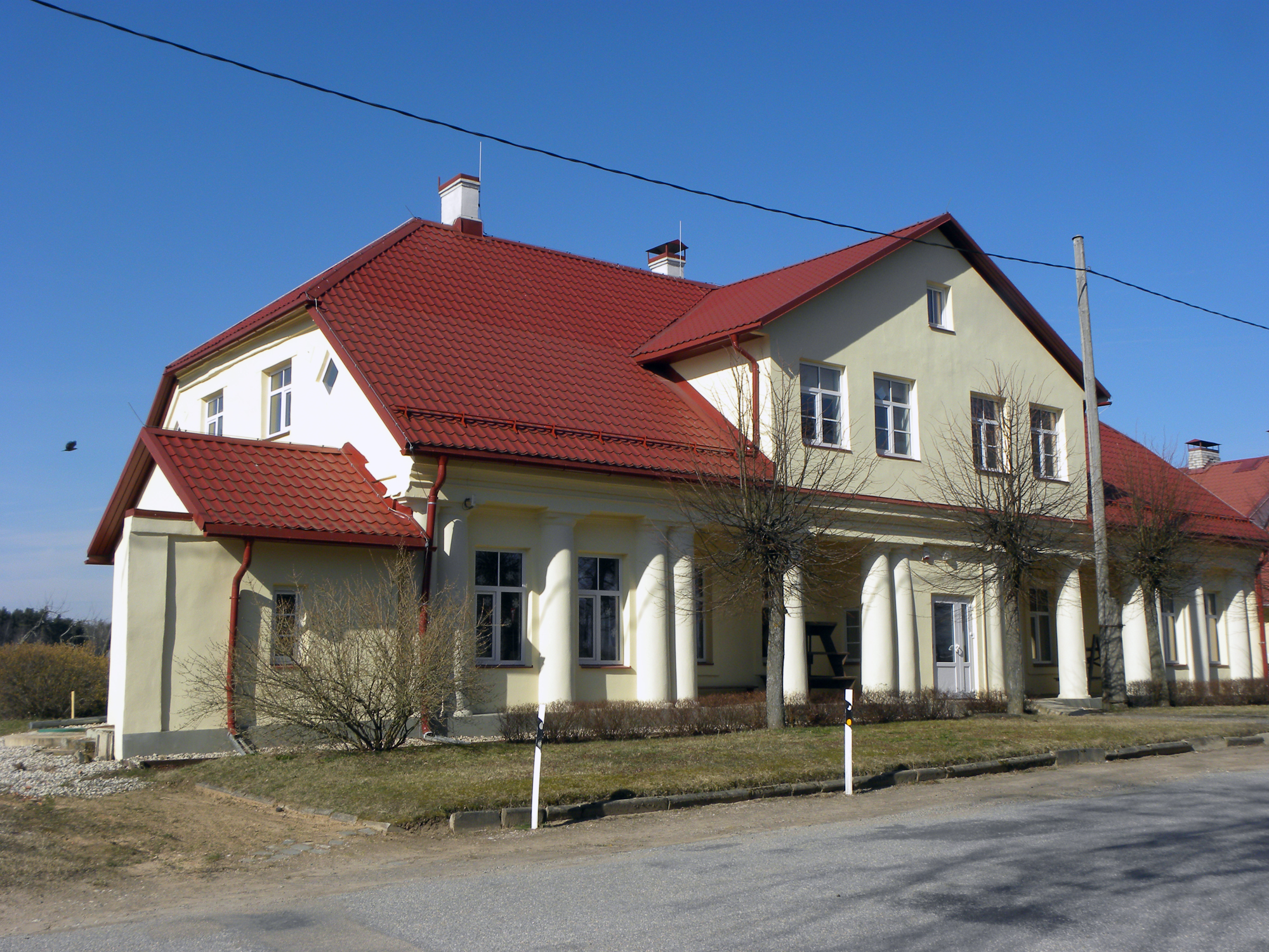 Rencēnu pamatskolā mācības turpinās