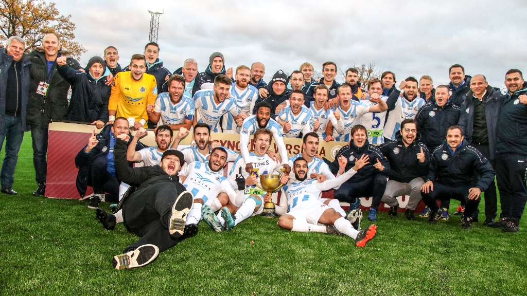 Riga FC čempionu kausu paceļ Valmierā