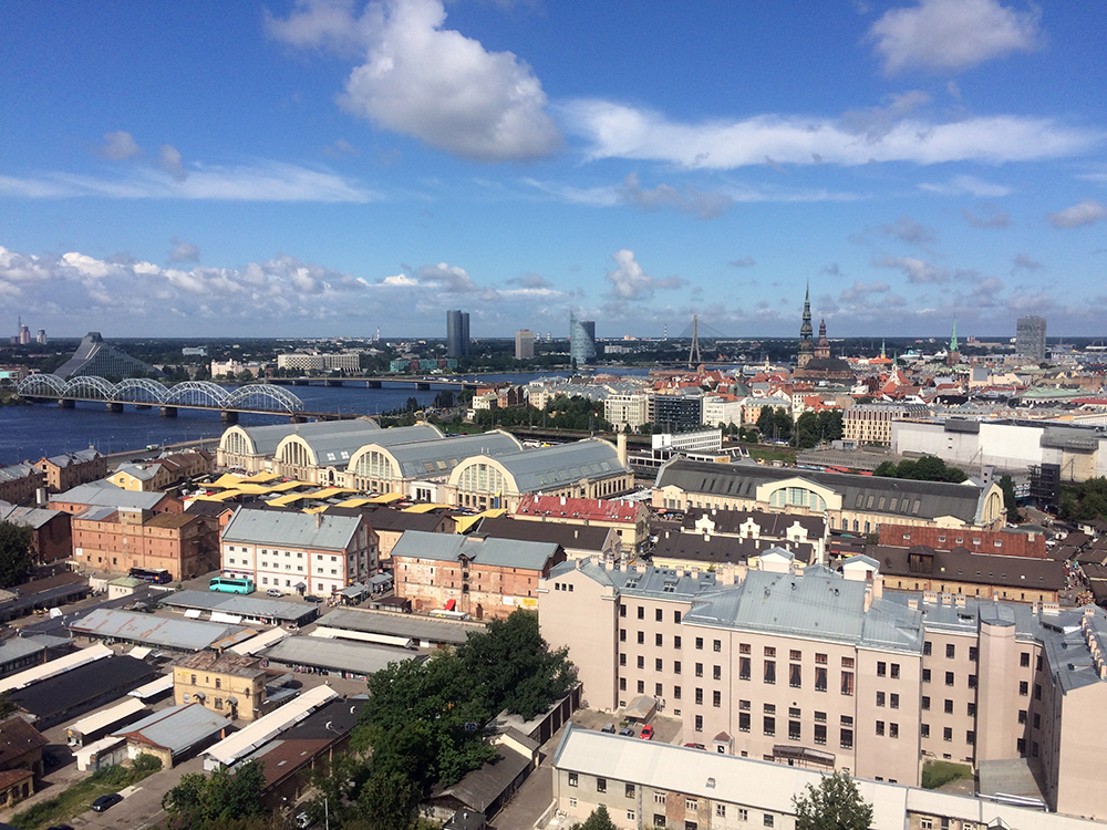 Rīgas panorāma — no padomiskākās  augstceltnes