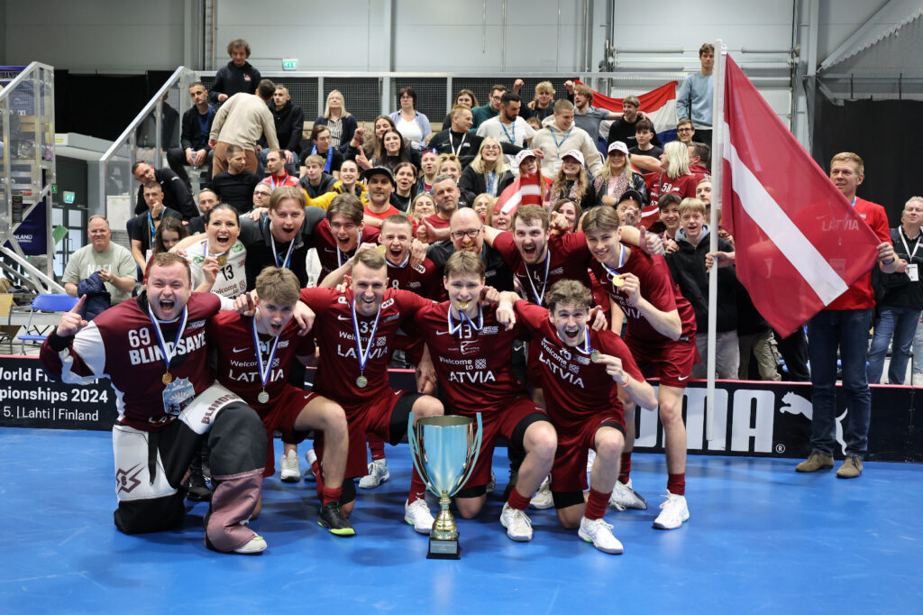 “Rubenes” 3 pret 3 florbolisti – pasaules čempioni!