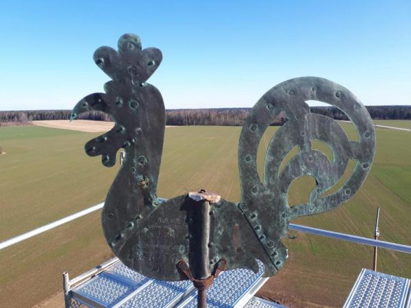 Rubenes baznīcas torņa gailis atklāj jaunas vēstures liecības