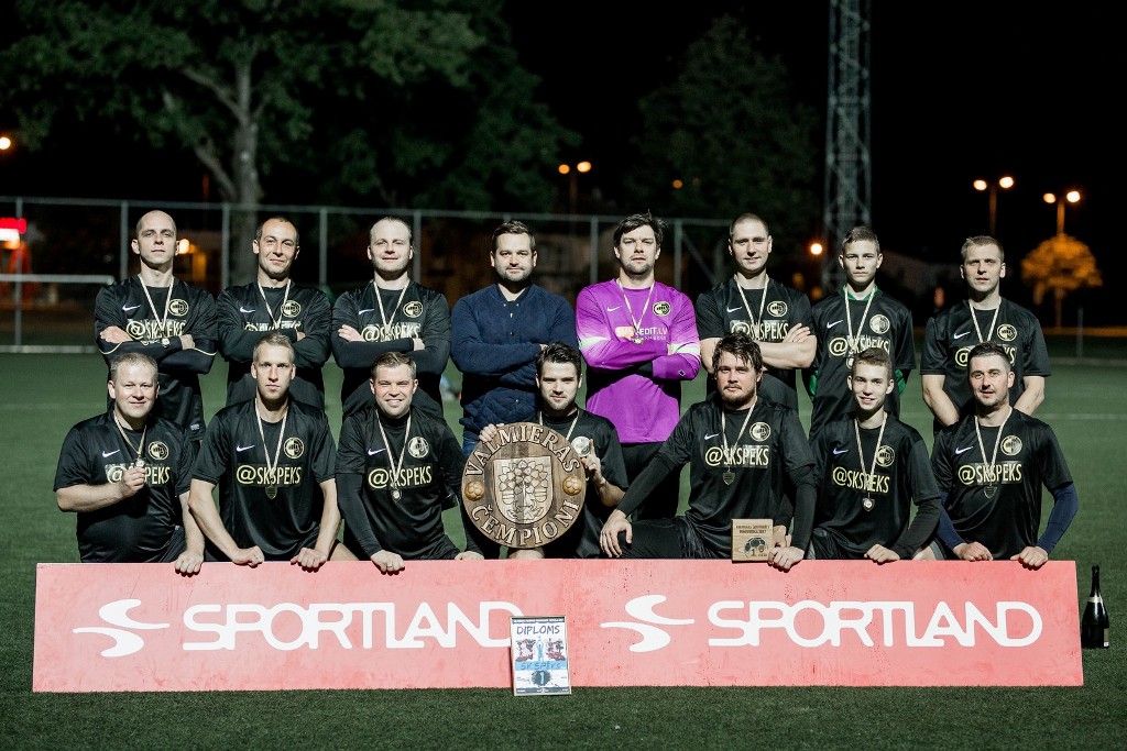 SK Spēks triumfē Valmieras čempionātā
