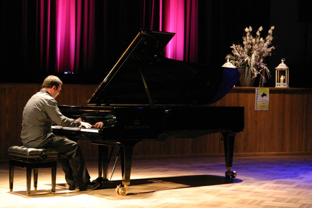 Sacenšas jaunie pianisti