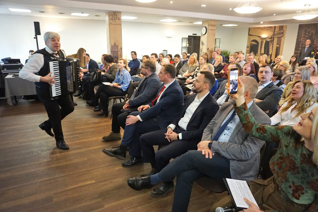 Saimnieku brokastis pavasarīgā gaisotnē
