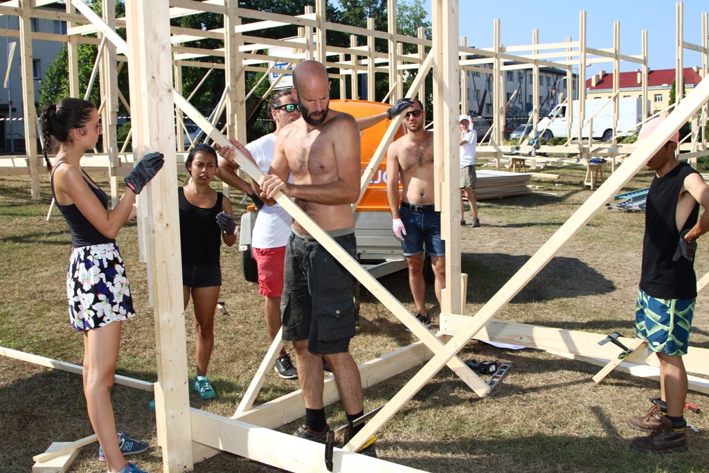 Sāk būvēt vasaras teātra festivāla pilsētiņu