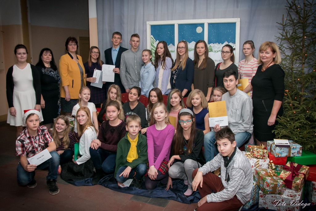 Saņem zelta un sudraba liecības, pašvaldības naudas balvas