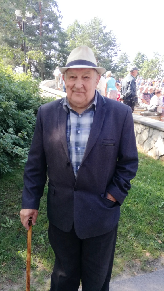 Sapni par brīvību pagalvī lika
