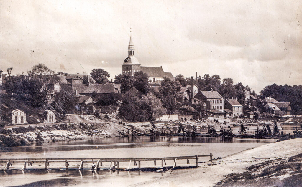 Sarkanais terors un Valmieras atbrīvošana no komunistiem 1919. gadā